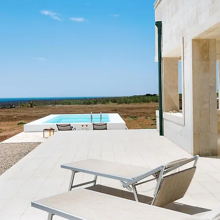 Capo Passero Villa *